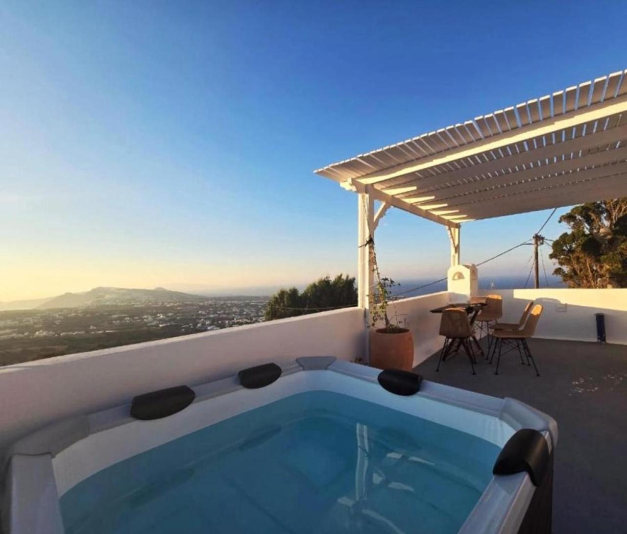 Karpimo North - Sunset View - Private Jacuzzi - Up To 4pp Vilă